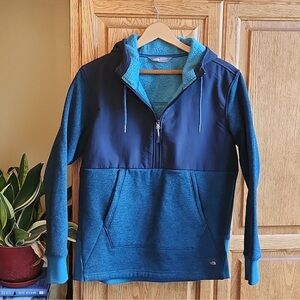 The north face women’s pullover sweatshirt large